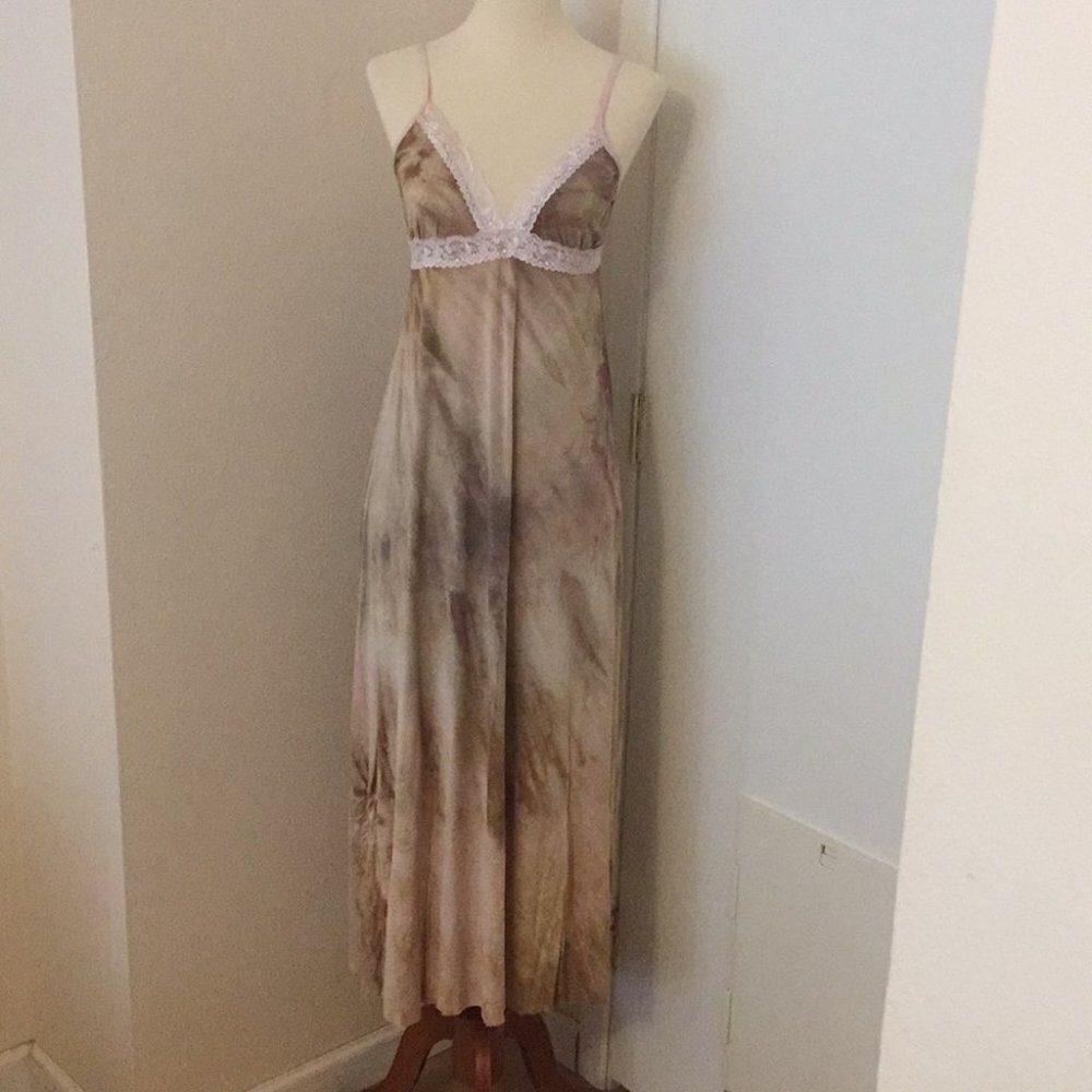 L LOVE TANJANE Night Gown EE23 2521